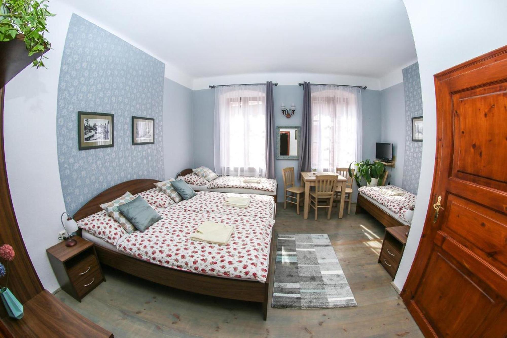 Mini Hotel Abraka & Apartments Český Krumlov 外观 照片