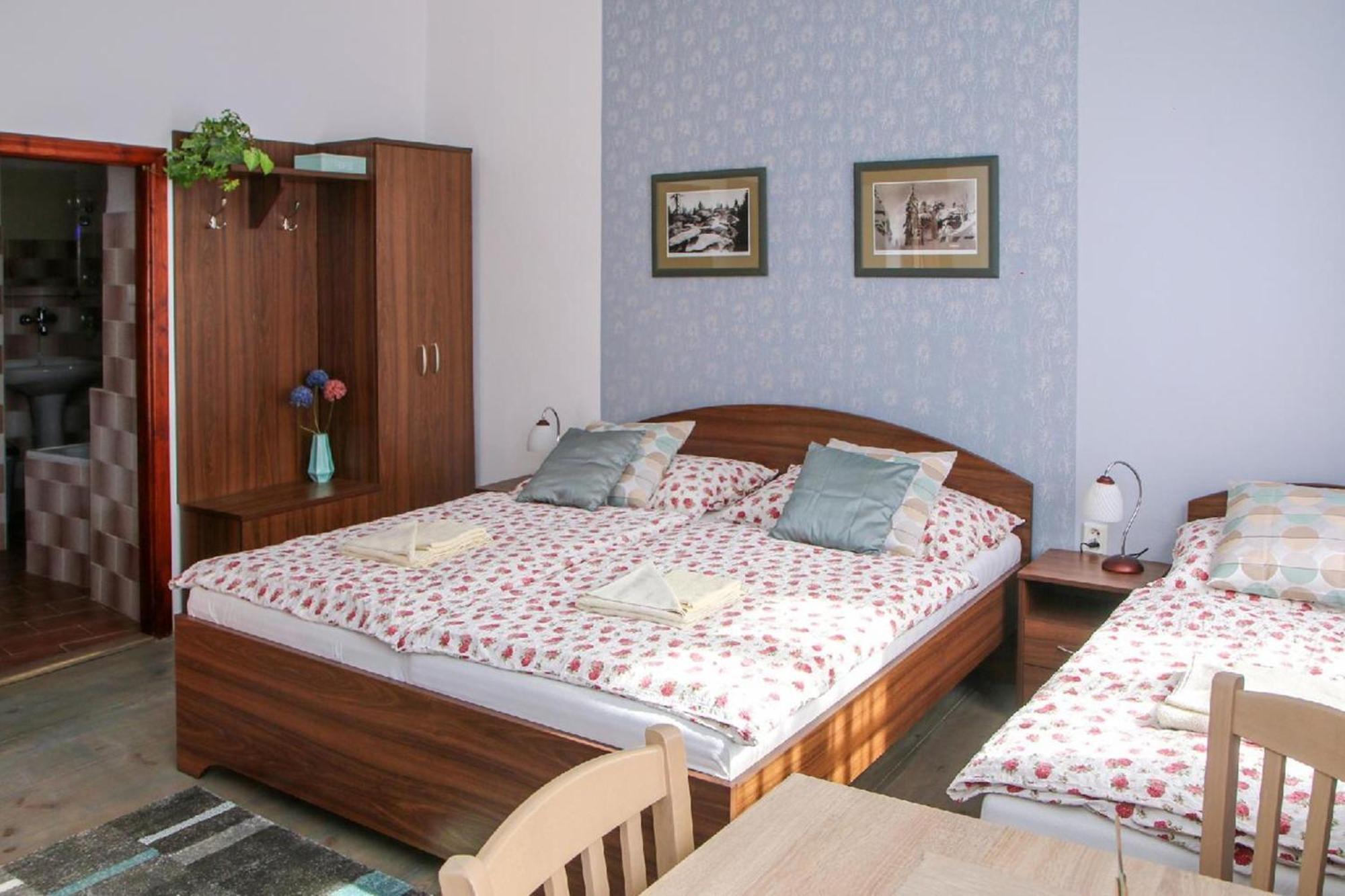 Mini Hotel Abraka & Apartments Český Krumlov 外观 照片